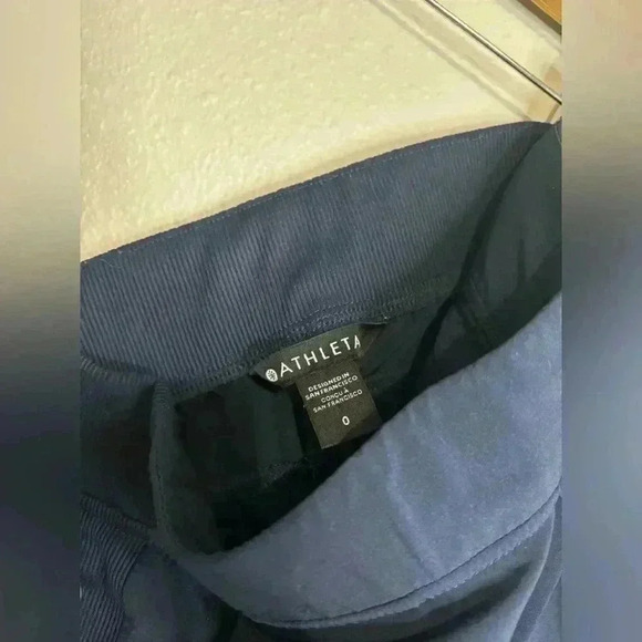 Athleta Brooklyn Mid Rise Ankle Pants | Navy Blue | Size 0 - Picture 7 of 7